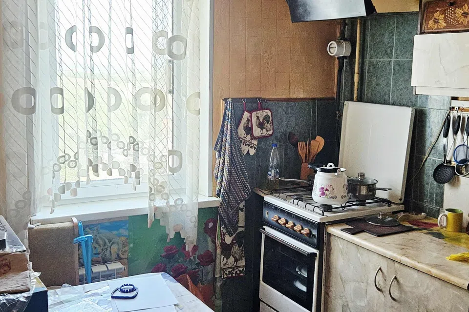 Продаётся 4-комнатная квартира, 82 м²