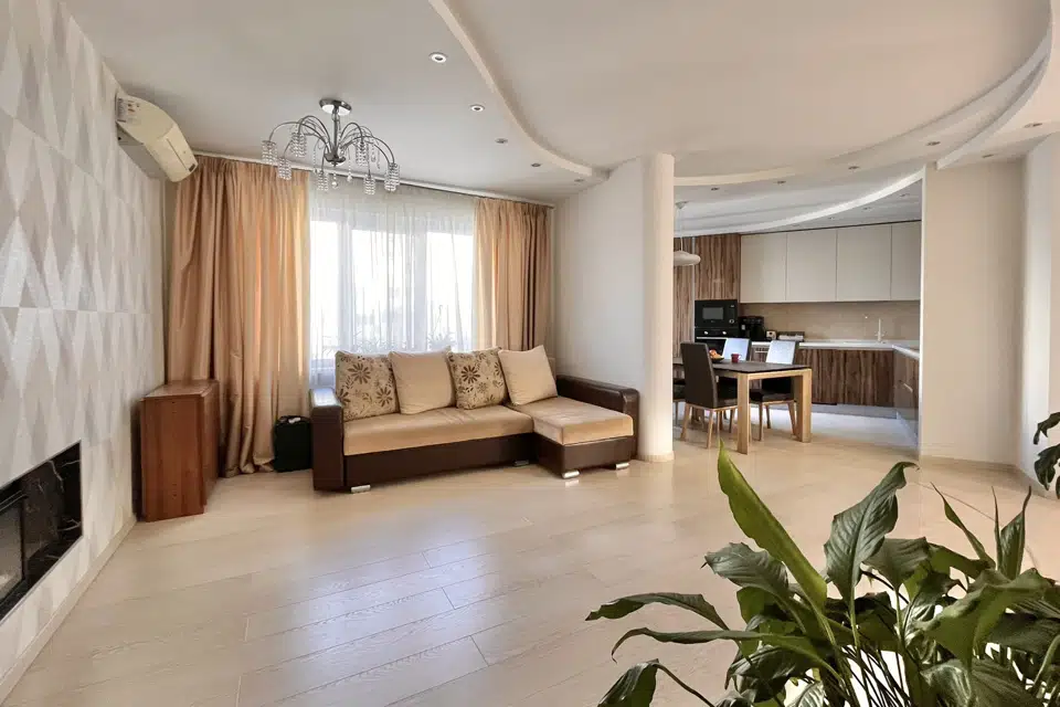 Продаётся 3-комнатная квартира, 89.5 м²