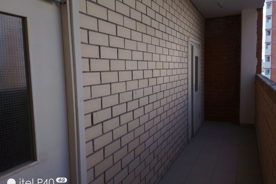Продаётся 2-комнатная квартира, 65.8 м²