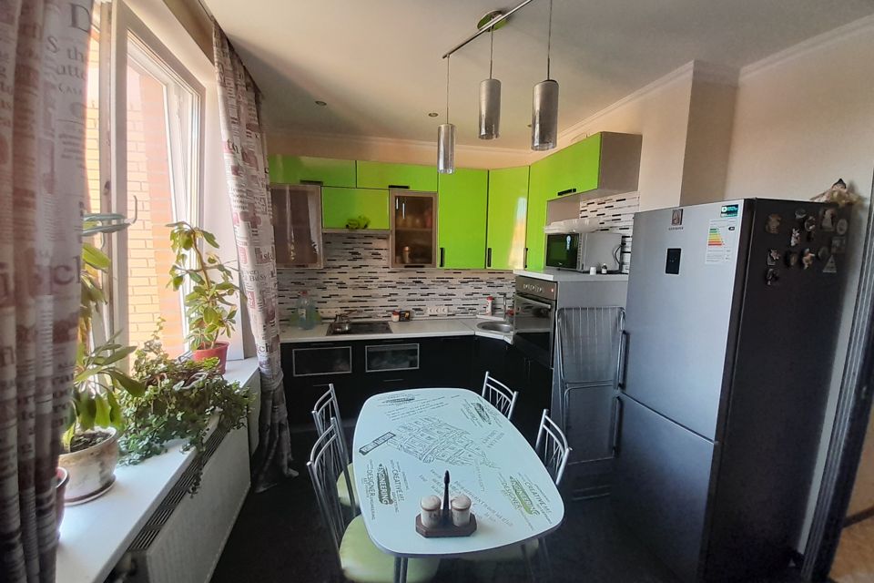 Продаётся 2-комнатная квартира, 69.5 м²