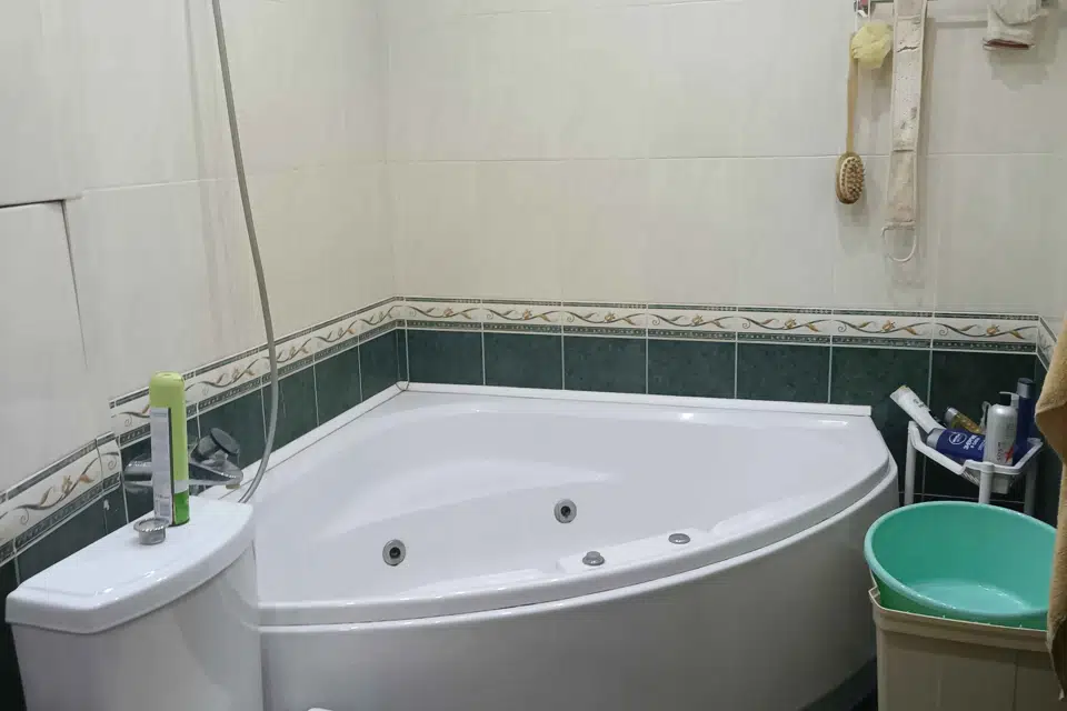 Продаётся 4-комнатная квартира, 185 м²