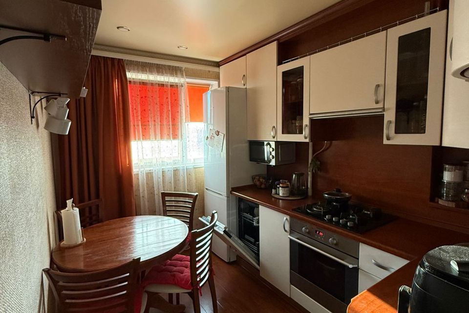 Продаётся 3-комнатная квартира, 59.3 м²