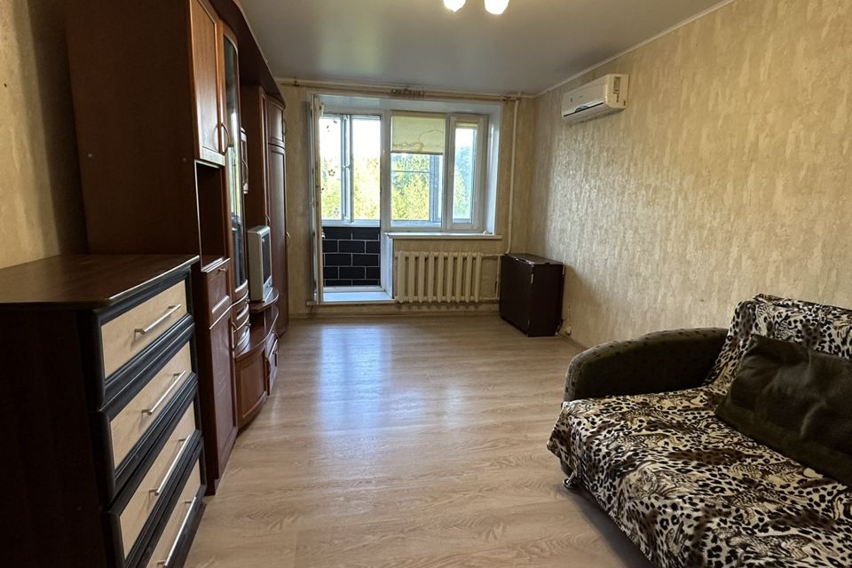 Продаётся 1-комнатная квартира, 38 м²