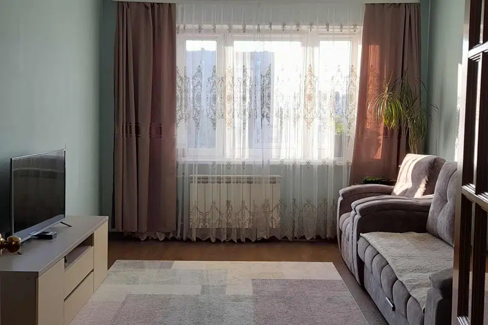 Продаётся 3-комнатная квартира, 74.7 м²
