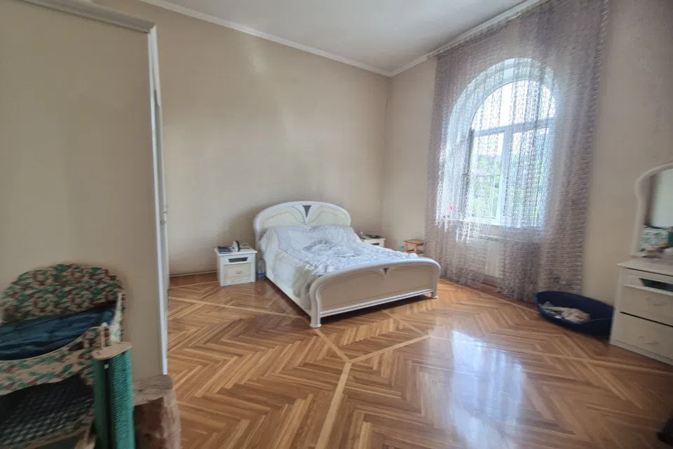 Продаётся 2-этажный дом, 470.5 м²