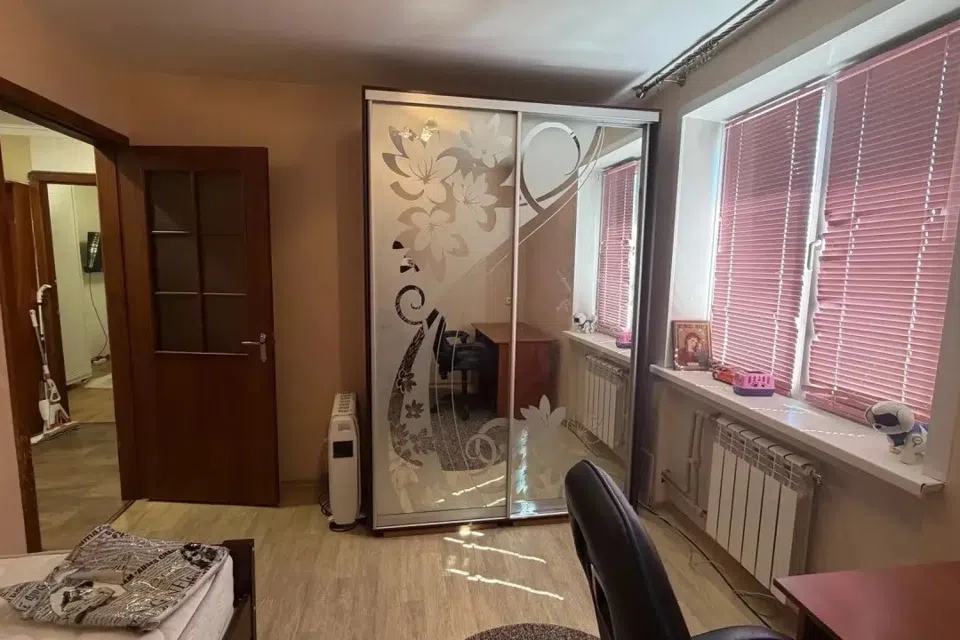 Продаётся 3-комнатная квартира, 58.8 м²