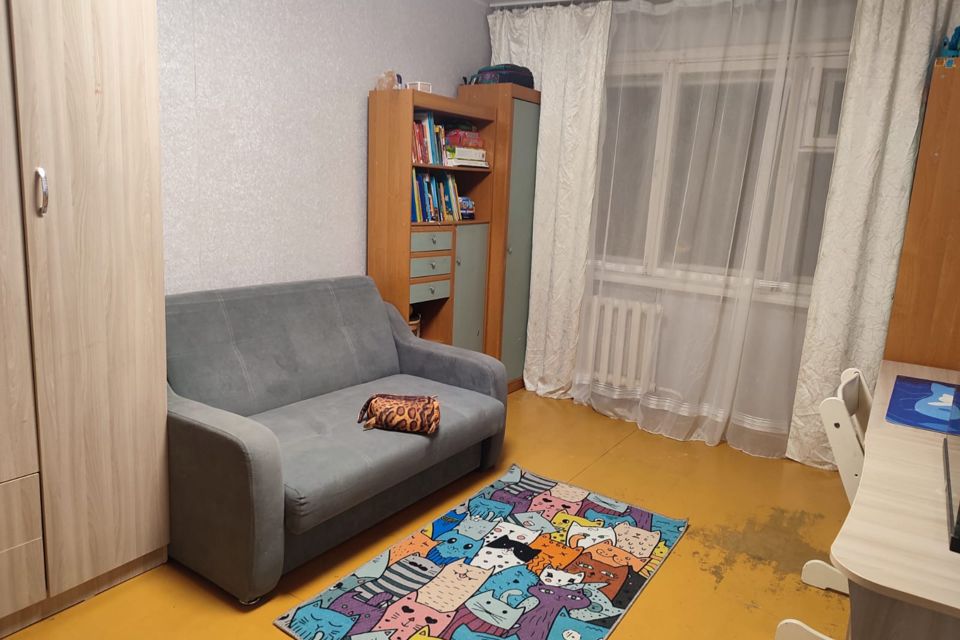 Продаётся 3-комнатная квартира, 61.8 м²