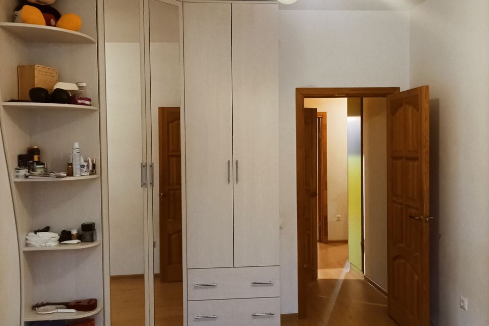 Продаётся 2-комнатная квартира, 64 м²