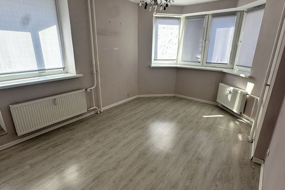 Продаётся 1-комнатная квартира, 42 м²