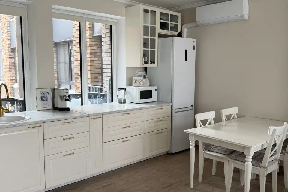 Продаётся 2-комнатная квартира, 55.6 м²