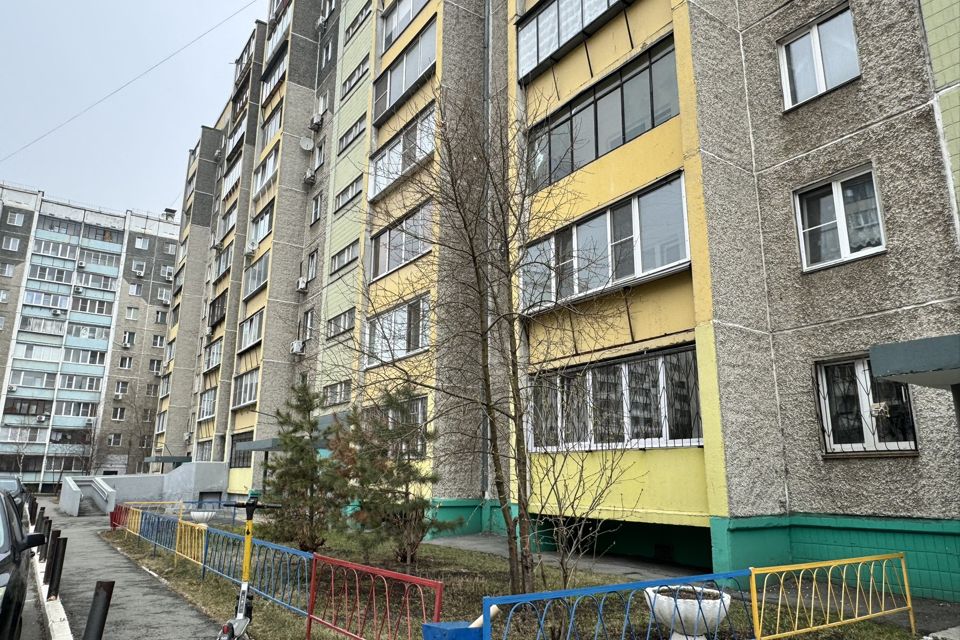 Продаётся 3-комнатная квартира, 100 м²