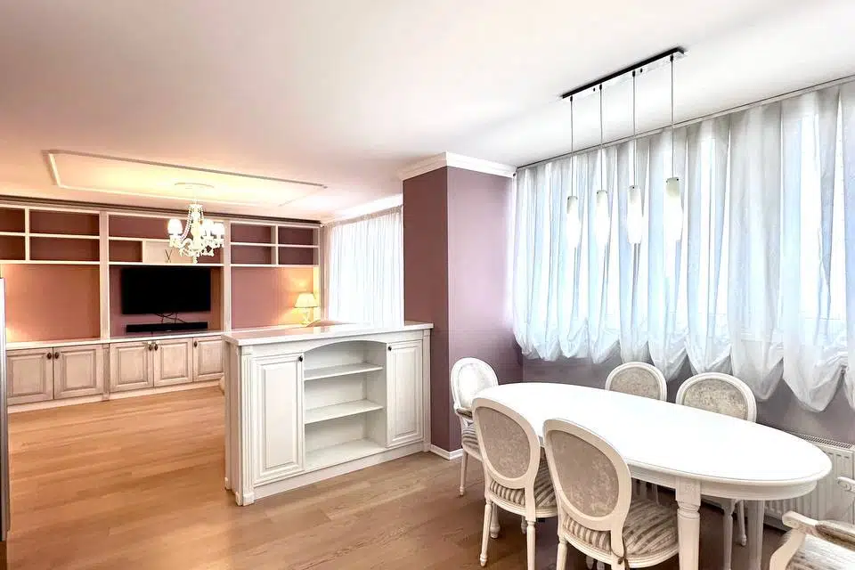 Продаётся 3-комнатная квартира, 100 м²