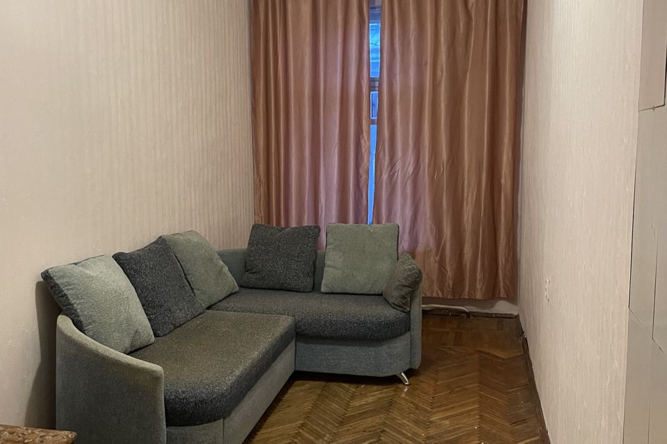 Продаётся комната в 5-комн. квартире, 17.5 м²