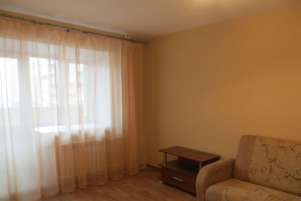 Сдаётся 1-комнатная квартира, 38 м²