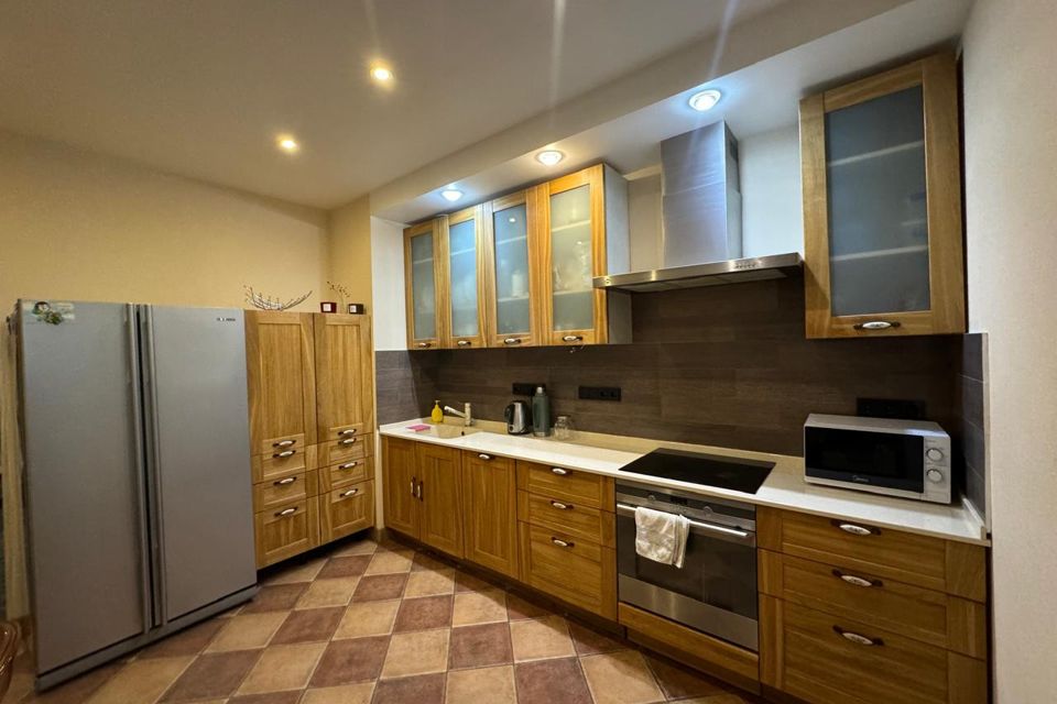 Продаётся 3-комнатная квартира, 104.5 м²