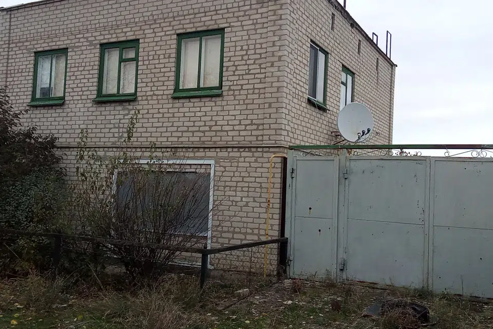 Продаётся 2-этажный дом, 200 м²