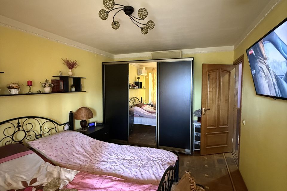 Продаётся 4-комнатная квартира, 99.4 м²