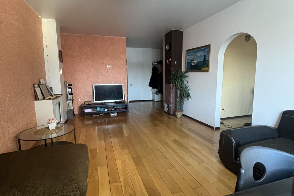 Продаётся 3-комнатная квартира, 65 м²