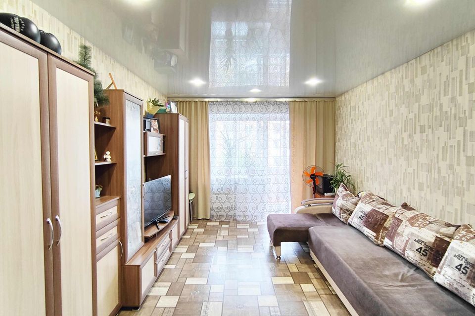 Продаётся 3-комнатная квартира, 59.8 м²