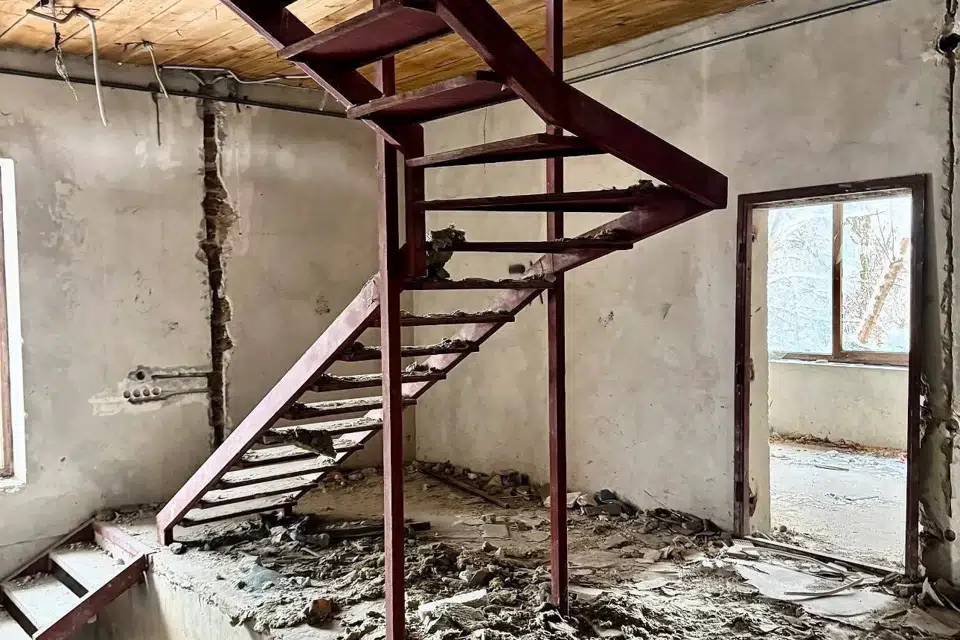 Продаётся 3-этажный дом, 600 м²