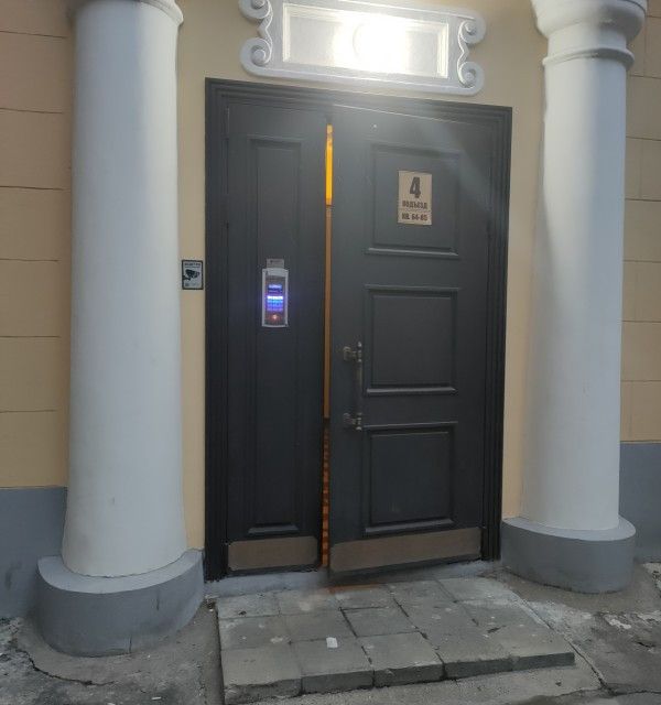 Продаётся 4-комнатная квартира, 116 м²