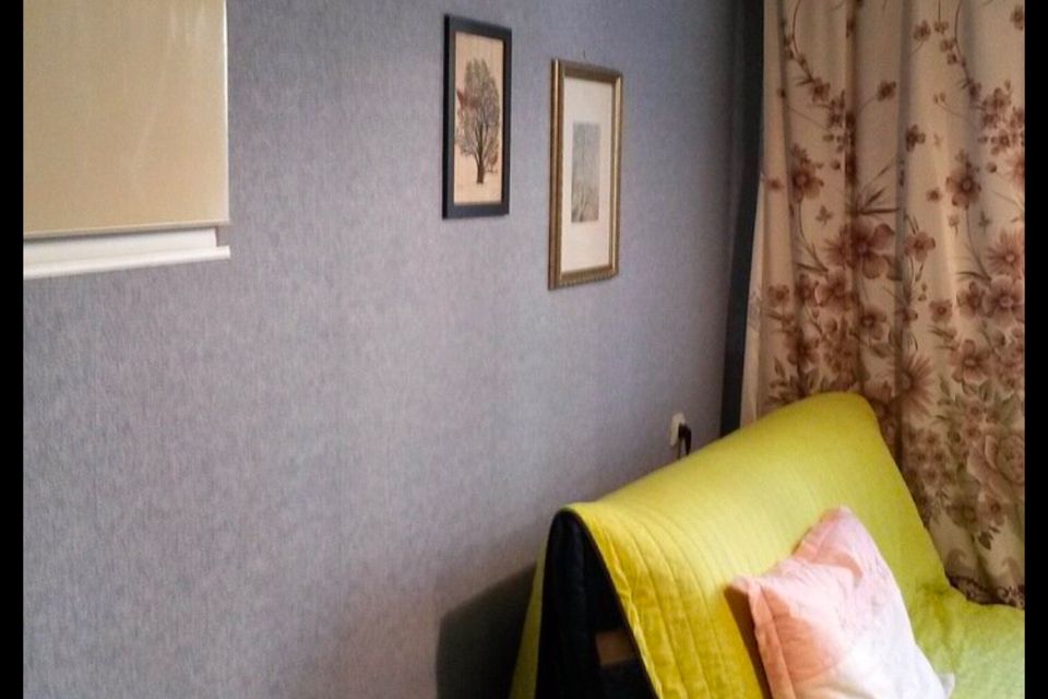 Продаётся комната в 5-комн. квартире, 11.9 м²