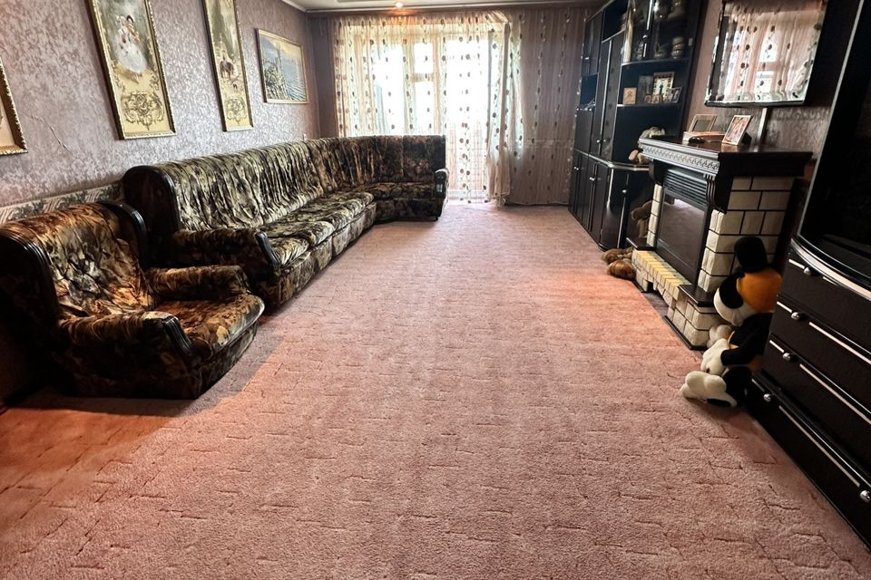 Продаётся 4-комнатная квартира, 106.2 м²