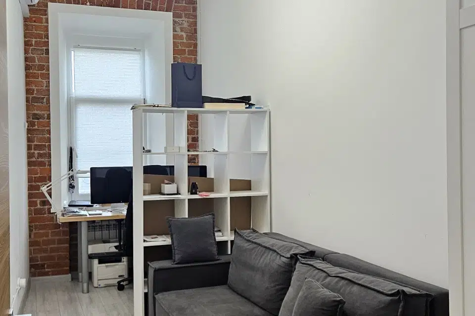 Продаётся 4-комнатная квартира, 104 м²