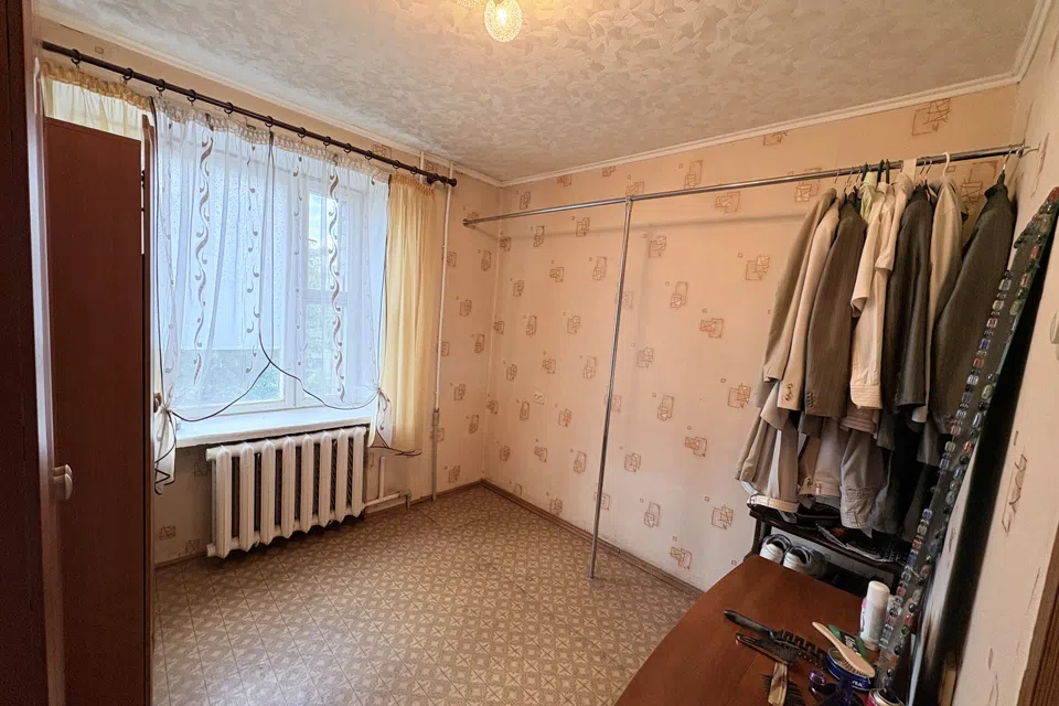 Продаётся 4-комнатная квартира, 104 м²