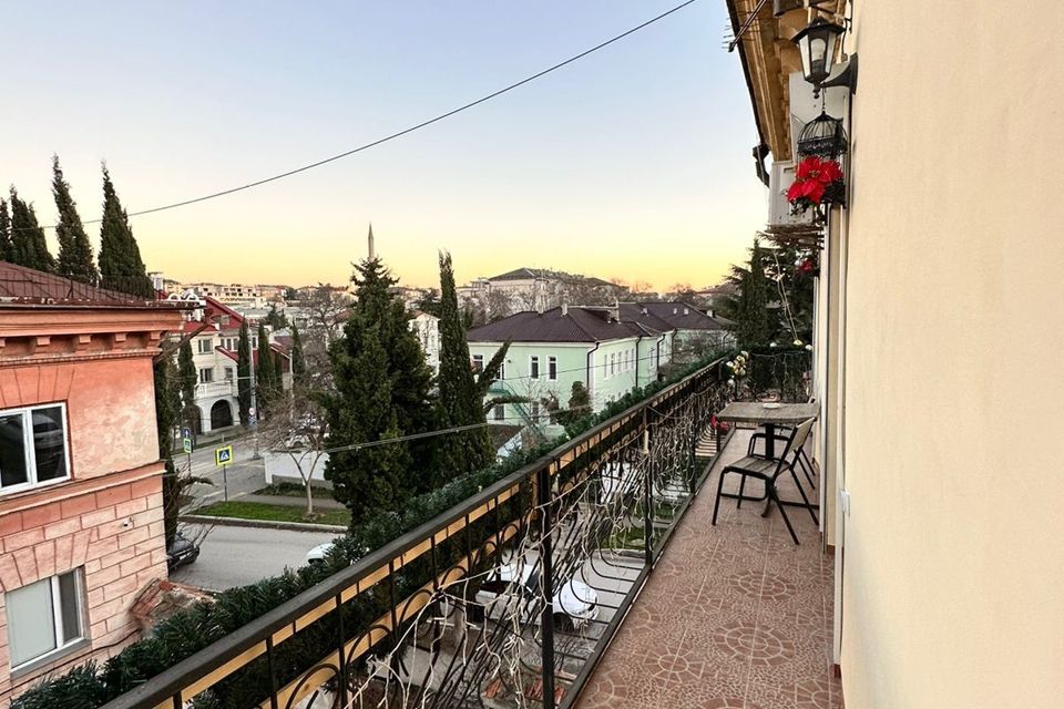 Продаётся 3-комнатная квартира, 63.3 м²