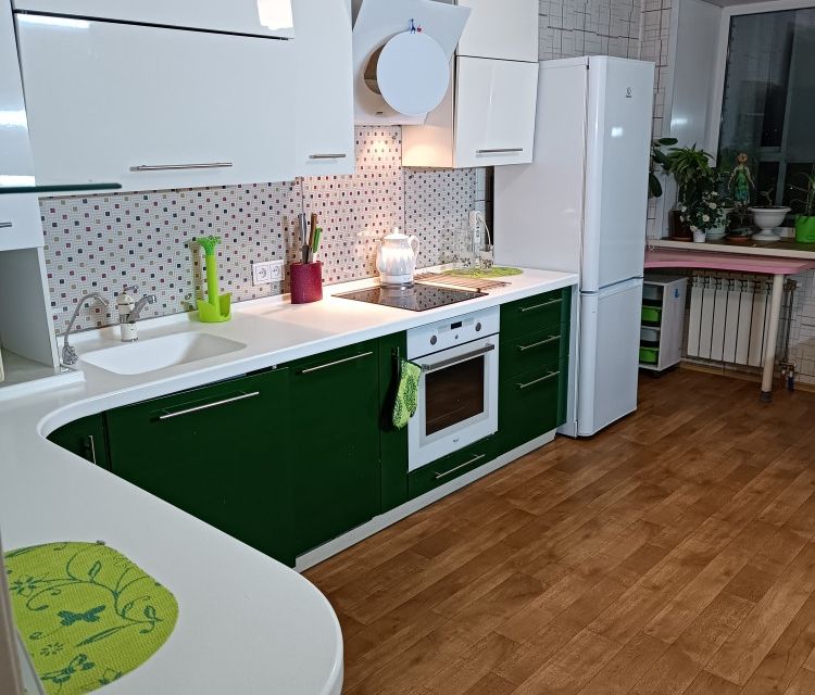 Продаётся 1-комнатная квартира, 43.2 м²