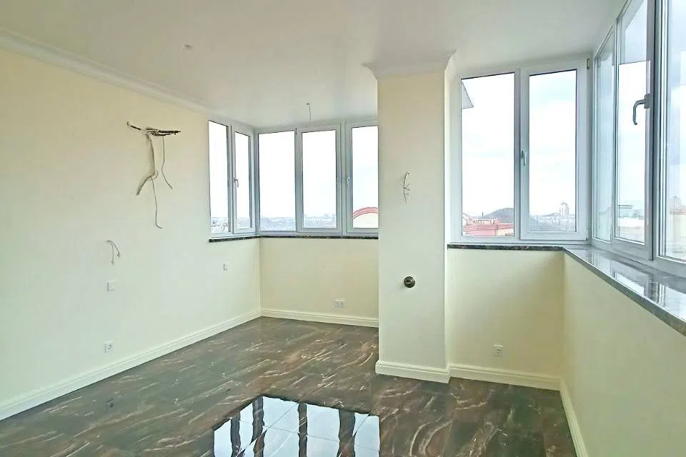 Продаётся 3-комнатная квартира, 148 м²