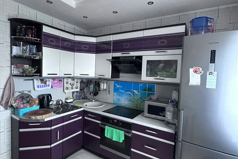 Продаётся 4-комнатная квартира, 72 м²