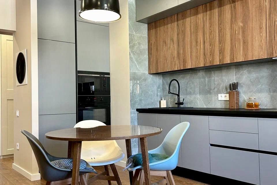Продаётся 2-комнатная квартира, 57.3 м²