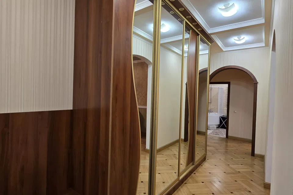 Продаётся 3-комнатная квартира, 102 м²