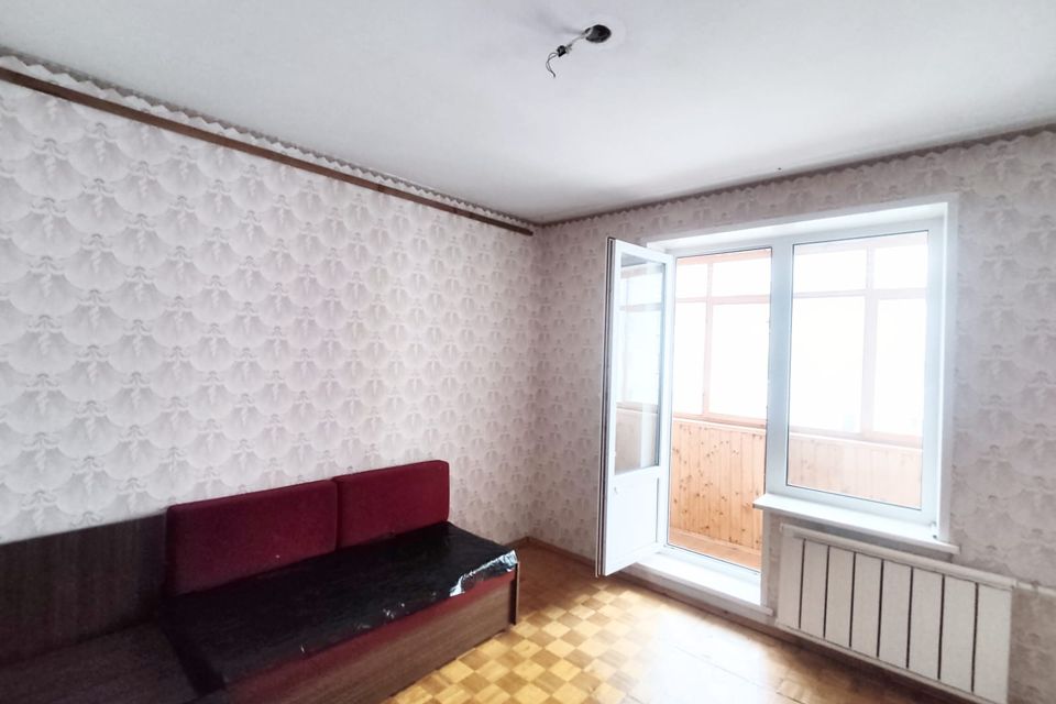 Продаётся 3-комнатная квартира, 48.8 м²