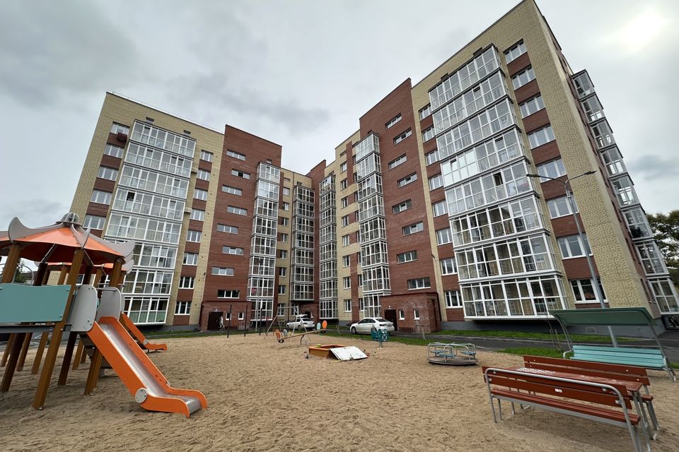 Продаётся 1-комнатная квартира, 42.4 м²