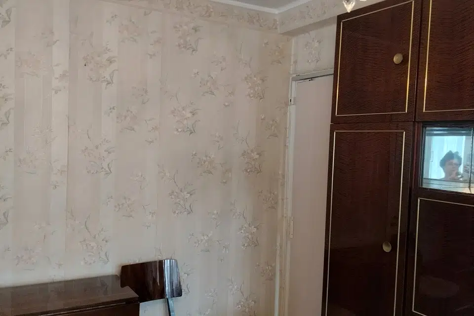 Продаётся 3-комнатная квартира, 42.1 м²