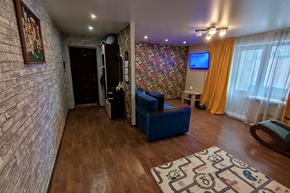 Продаётся 3-комнатная квартира, 63.8 м²