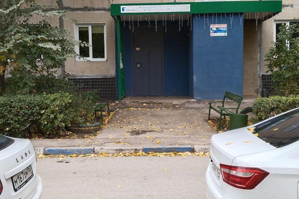 Продаётся 3-комнатная квартира, 57.9 м²