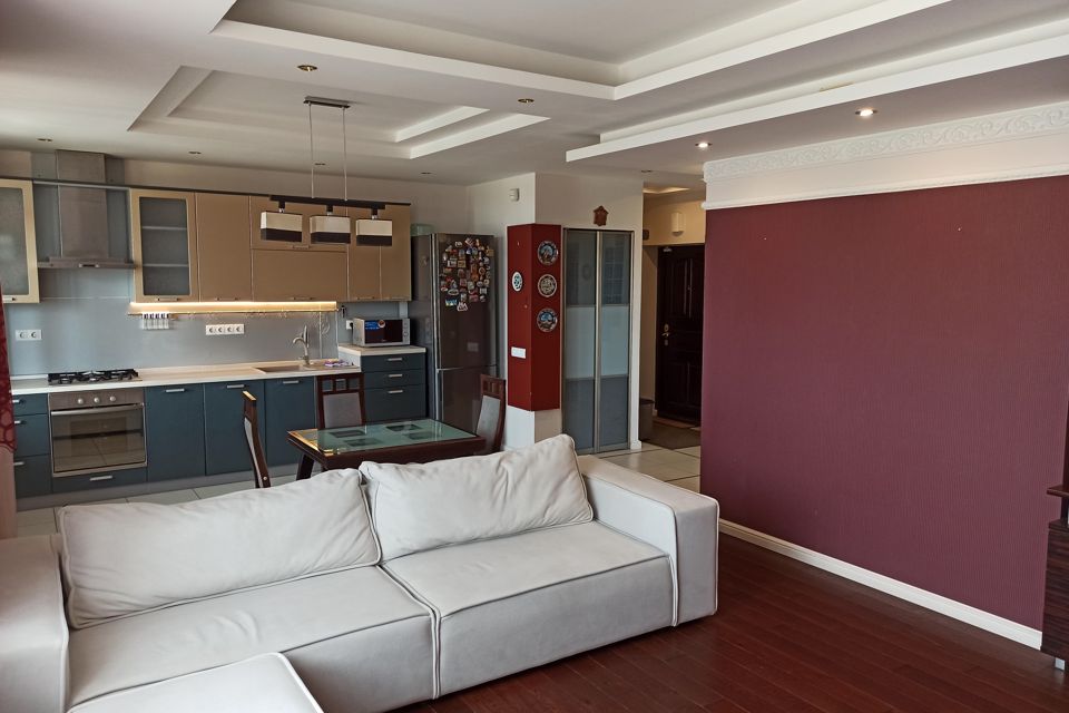 Продаётся 3-комнатная квартира, 77 м²