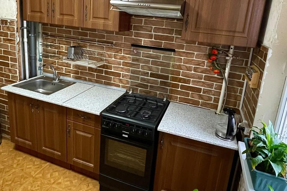 Продаётся 4-комнатная квартира, 75 м²