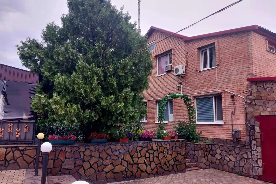 Продаётся 2-этажный дом, 300 м²