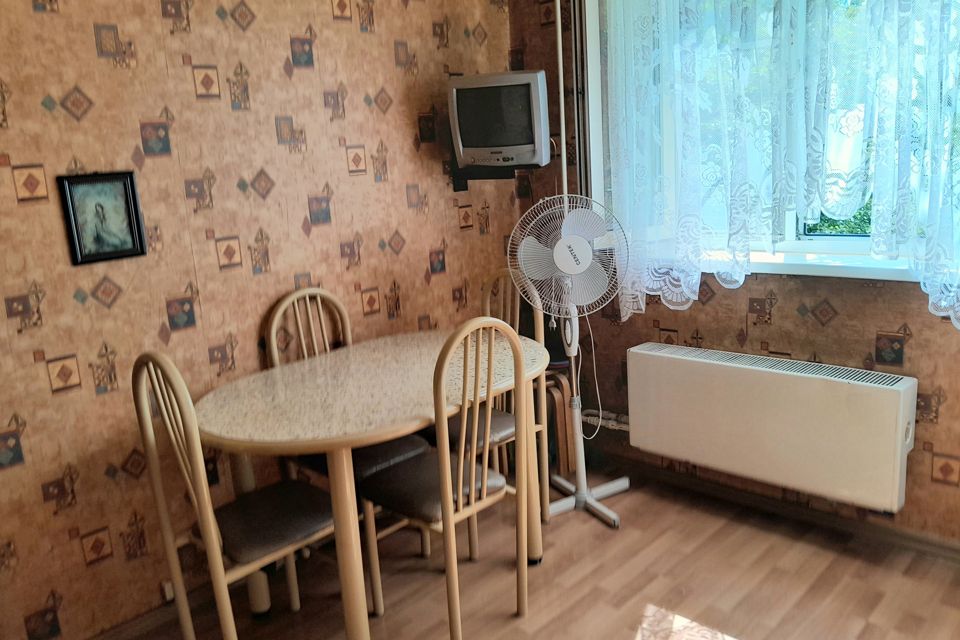 Продаётся 1-комнатная квартира, 39 м²