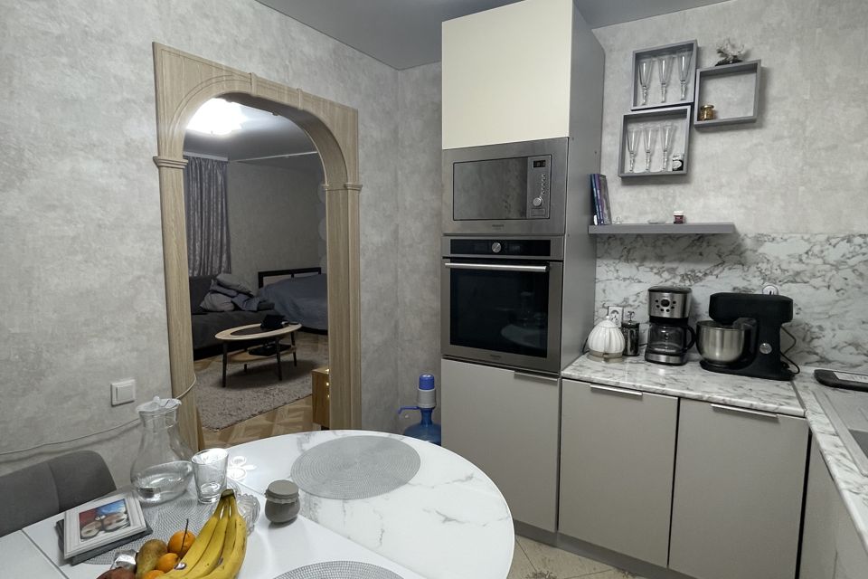 Продаётся 1-комнатная квартира, 41.9 м²
