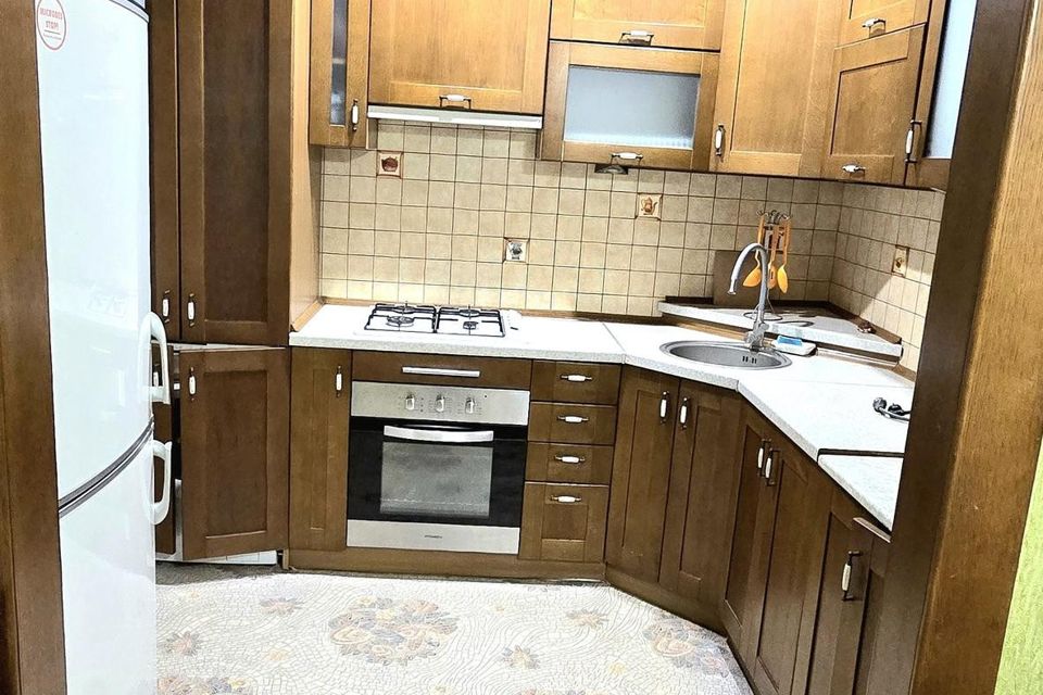 Продаётся 4-комнатная квартира, 64 м²