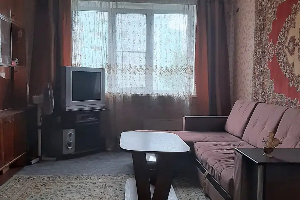 Продаётся 4-комнатная квартира, 77.9 м²