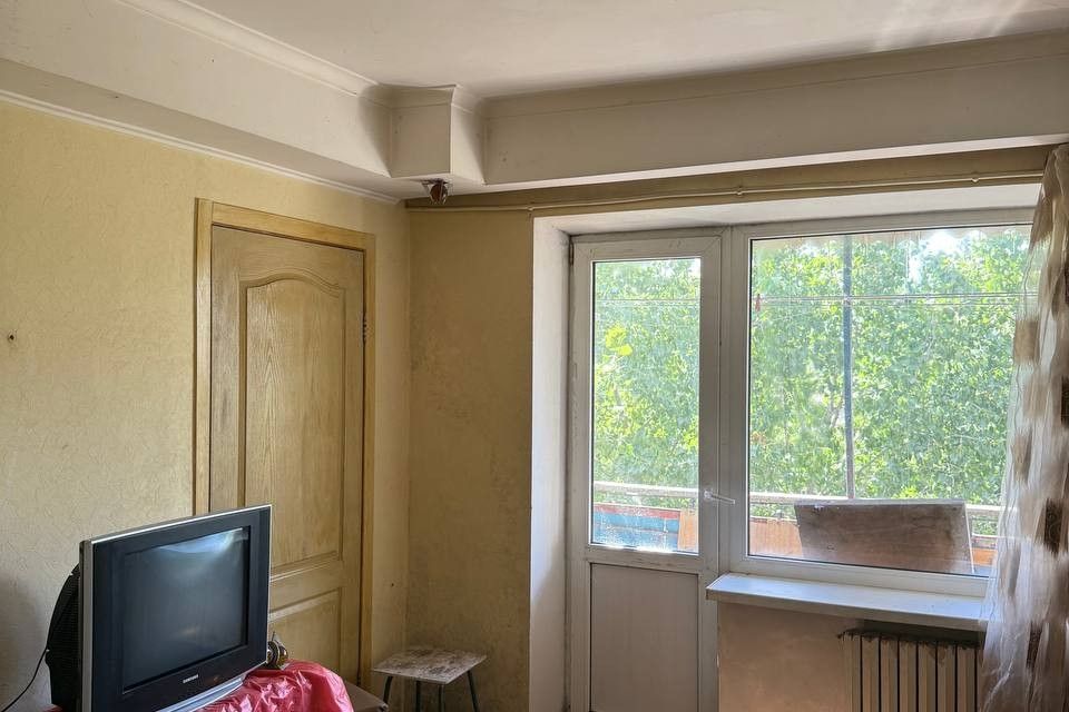 Продаётся 3-комнатная квартира, 48 м²