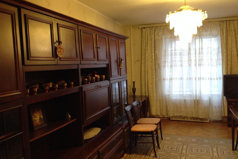 Сдаётся 1-комнатная квартира, 50 м²