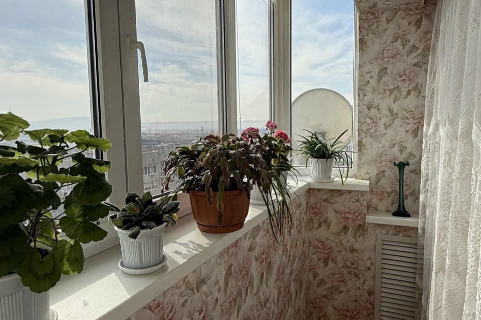 Продаётся 4-комнатная квартира, 97 м²